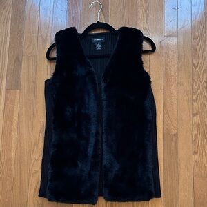 Liz Claiborne black faux fur vest, size small